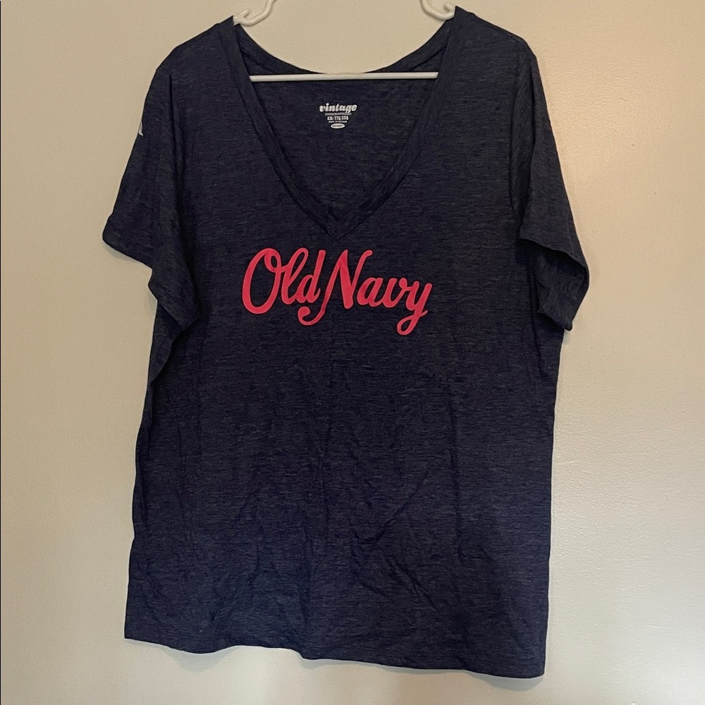 Old Navy Women's Dark Blue Tee with Pink Logo